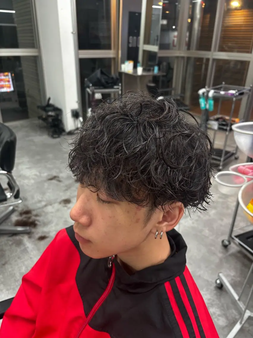 パーマ メンズ カット パーマ メンズ特化✨️ 韓国風パーマ🔥一八のヘアスタイル