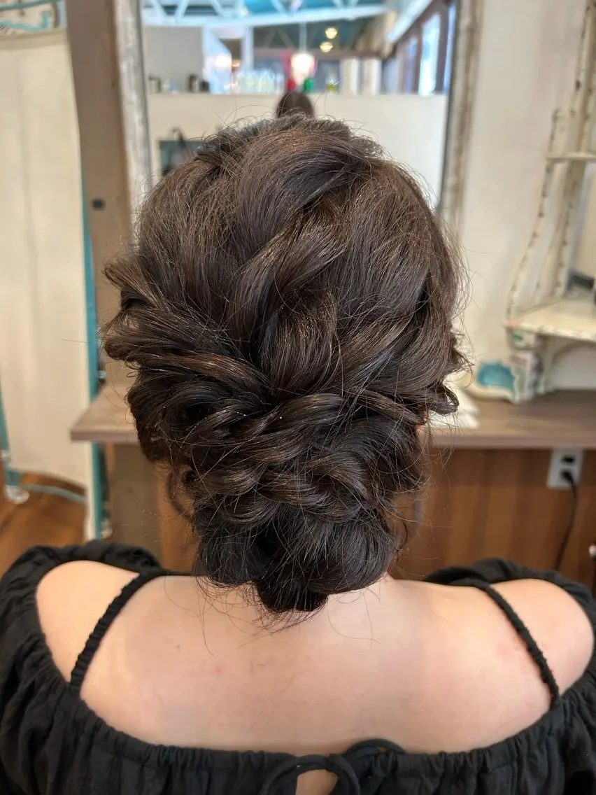 ミディアム ヘアアレンジ 🐈‍⬛ SUMIのヘアスタイル
