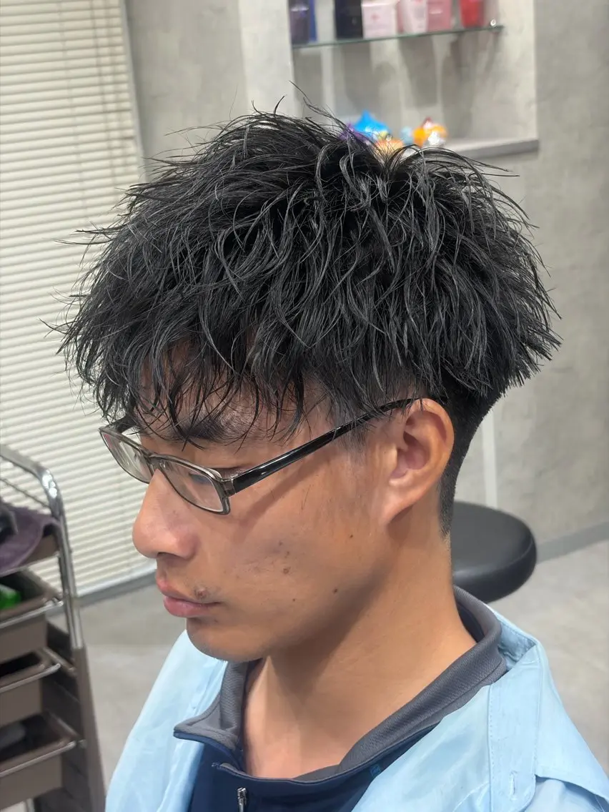 ミディアム メンズ マッシュ 刈り上げ 丸田 恭平のヘアスタイル