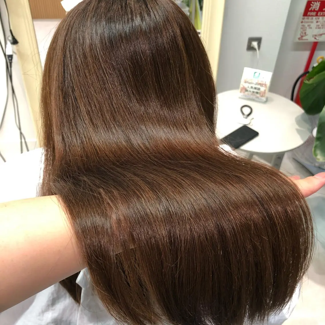 セミロング トリートメント トリートメント レイヤー/顔まわり カット/地毛風カラーのヘアスタイル