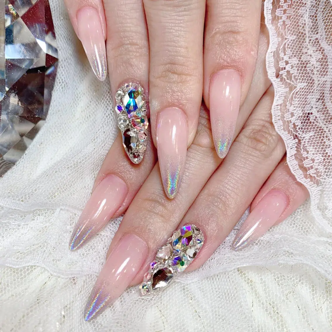 ネイル ロングネイル EMU NAILのネイルデザイン