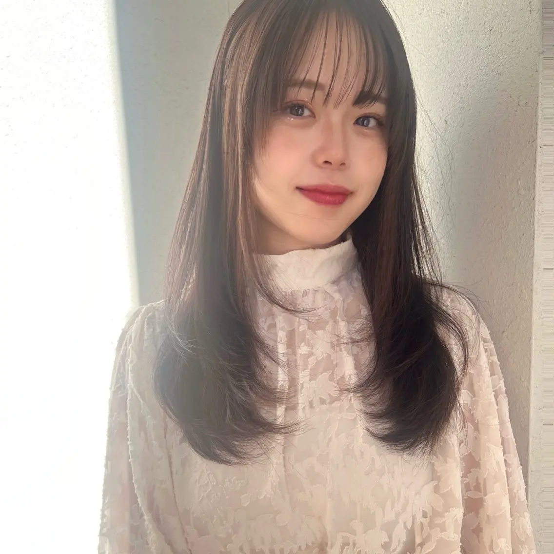 セミロング レイヤーカット カット ヘアカラー トリートメント 韓国モテhair🍑 momoのヘアスタイル