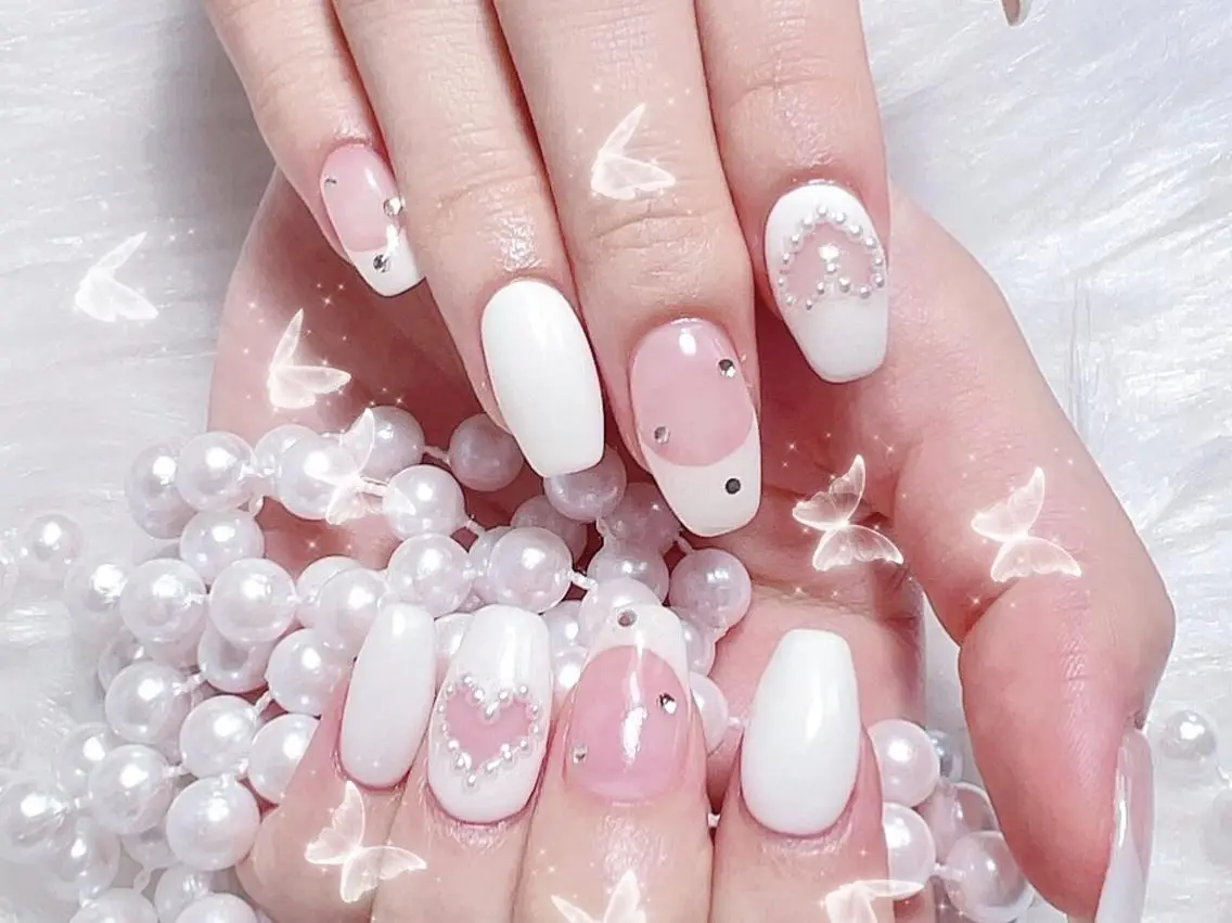 ネイル リリ 奈🎀のネイルデザイン