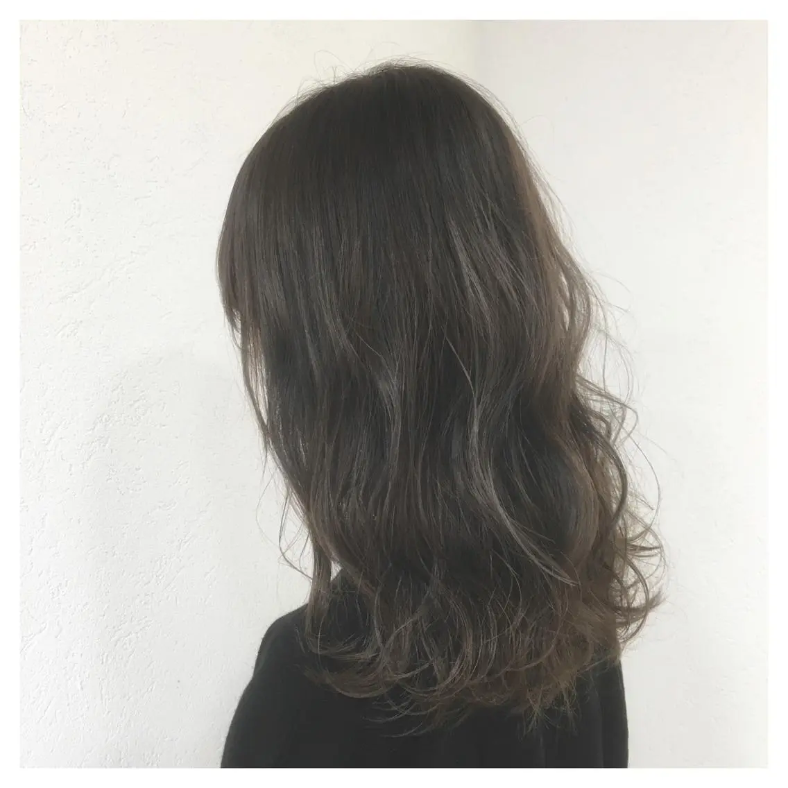 ロング カラー グレージュ ハイライトカラー イルミナカラー ハイライト biscohair 髪にドラマを。のヘアスタイル