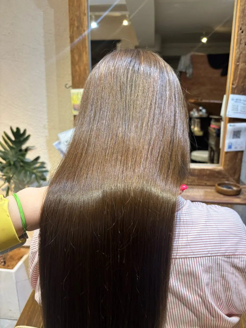 【🐬大人気メニュー❣️イルミナカラー🪼】イルミナカラー + キューティクルケアトリートメントの写真