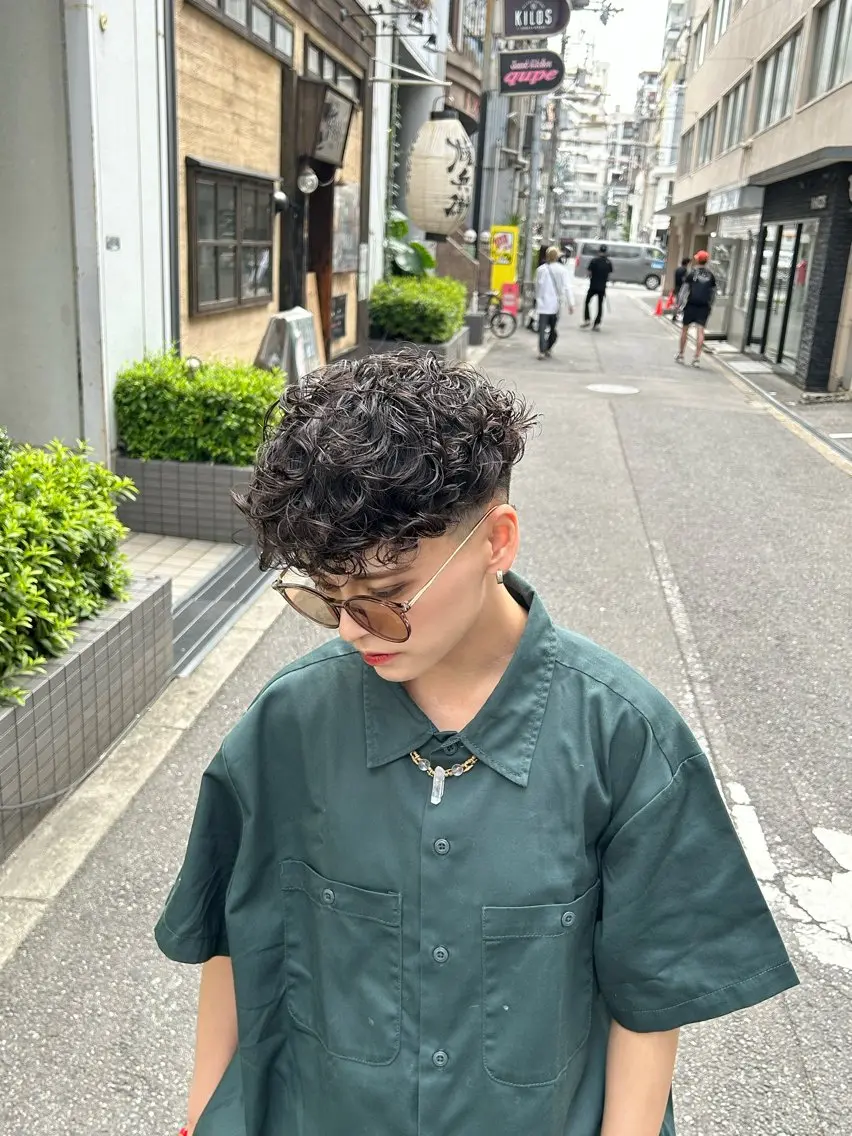 パーマ メンズ カット パーマ アユム副店長褒められ 艶髪プロデュース✨のヘアスタイル