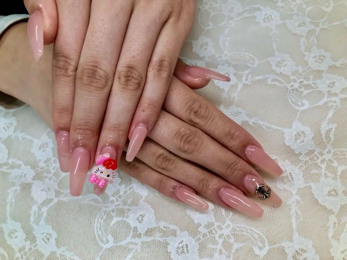 ネイル 長さ出し ピンク ハンドネイル ハンドケア 心斎橋Salon Epokkuのネイルデザイン