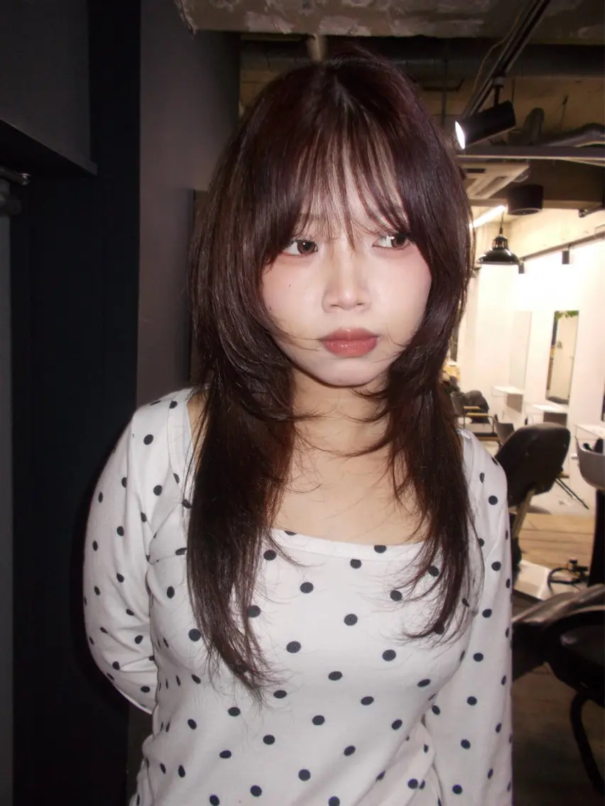 セミロング カラー ブラウンカラー ラベンダーカラー ラベンダーブラウン カット ヘアカラー レイヤーカット/ ハイトーン/ゆうあのヘアスタイル