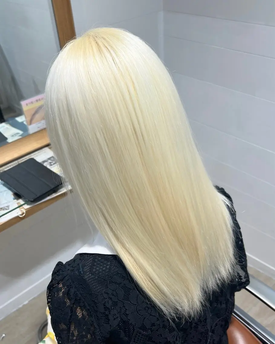 ロング カラー 抜きっぱなしブロンド ブロンド ホワイトブロンド ヘアカラー モデル募集 セイノチヒロのヘアスタイル