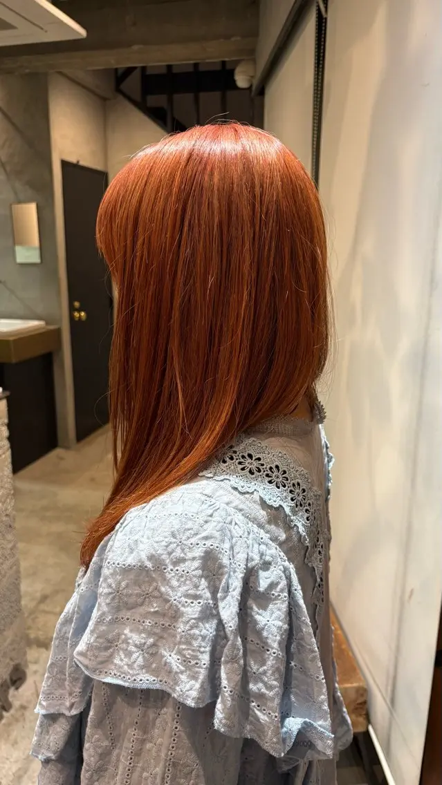 ロング カラー ブリーチ オレンジ ヘアカラー 佐々木 蓮のヘアスタイル