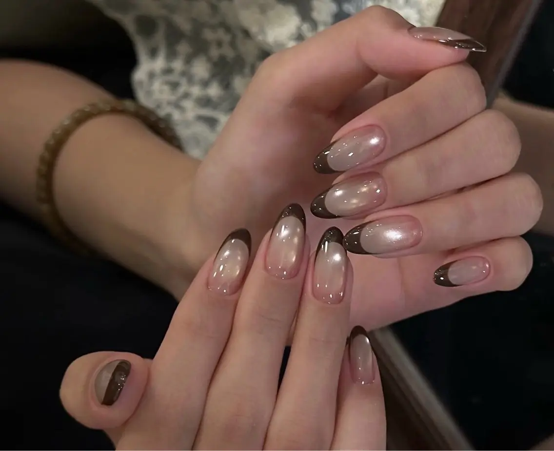 ネイル フレンチネイル ラメ(グリッター) ラメグラデーション マグネットネイル 持ち込み Unicorn Nail原宿表参道のネイルデザイン