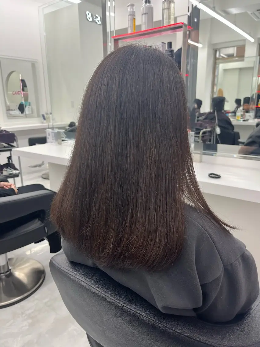 セミロング カラー ブラウンカラー くすみブラウン ヘアカラー トリートメント 💖トレンド春夏 カラー💖FUTAのヘアスタイル