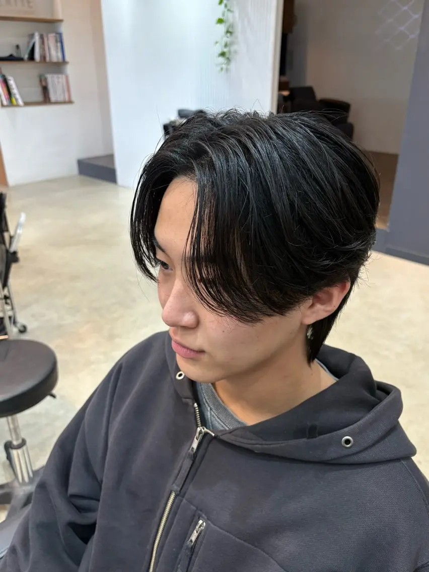 メンズ センターパート 金子 巧のヘアスタイル