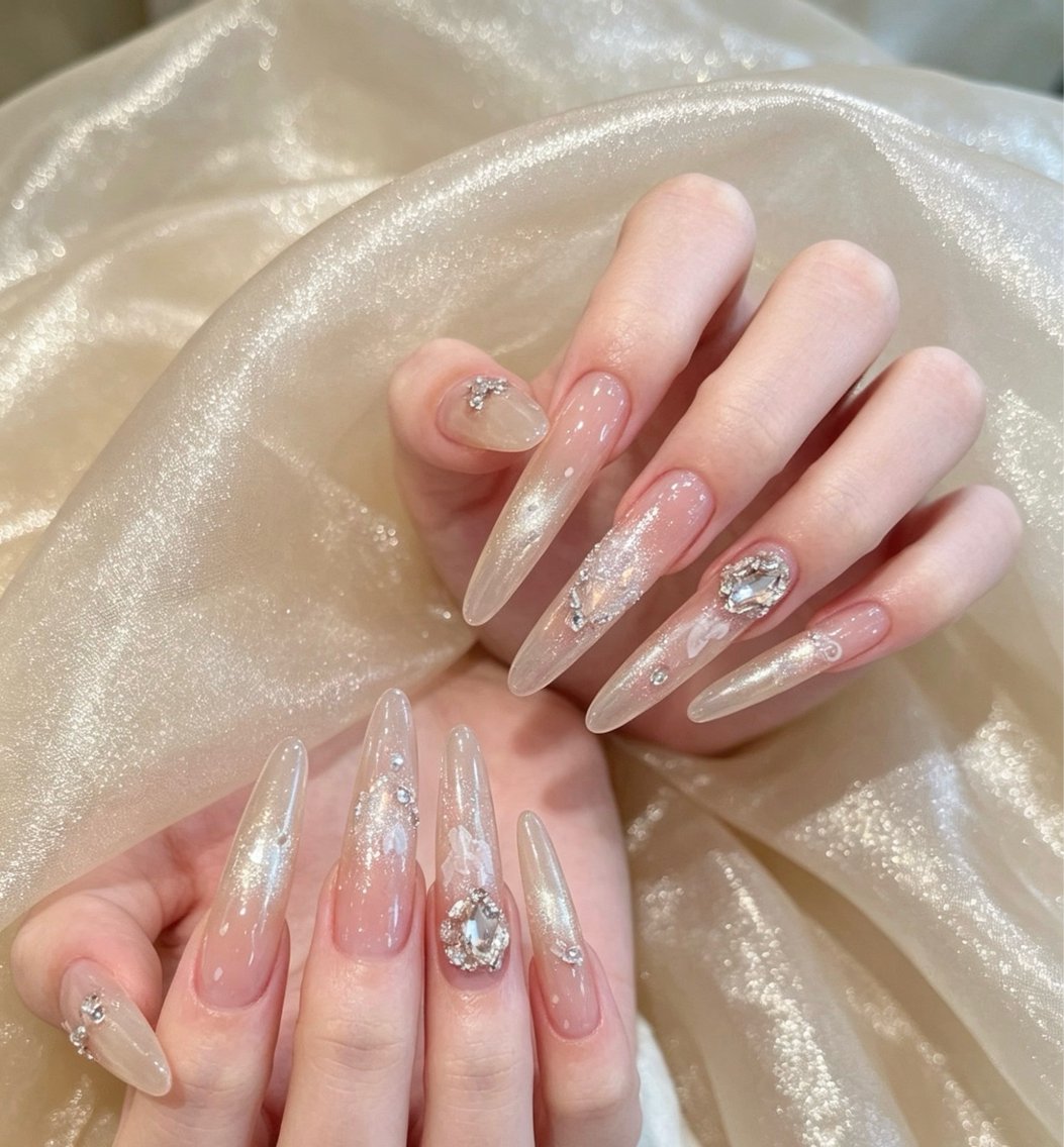ネイル フレンチネイル ラメ(グリッター) ラメグラデーション マグネットネイル 持ち込み ハンドネイル Unicorn Nail原宿表参道のネイルデザイン