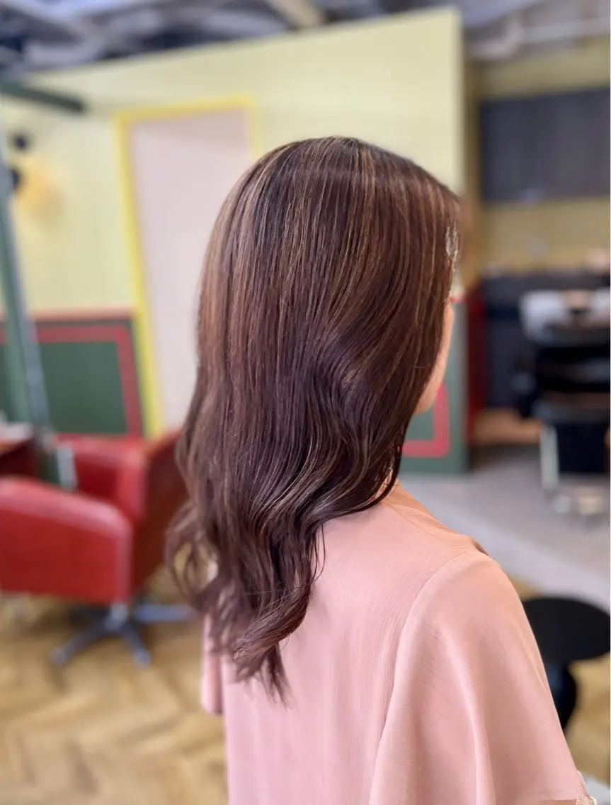 ロング ハイライト ヘアカラー トリートメント ハイライト/艶カラー /白髪ぼかし🌼阿部のヘアスタイル