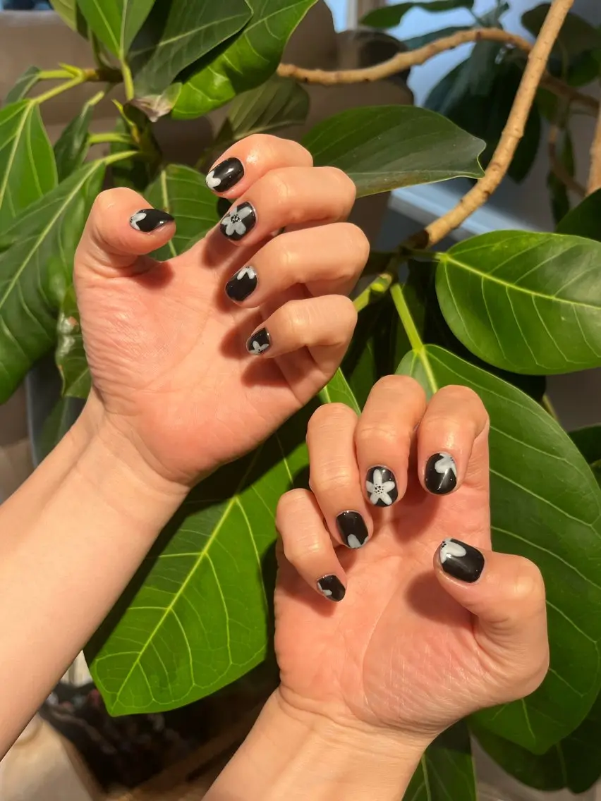 ネイル FOINAIL sakuraのネイルデザイン