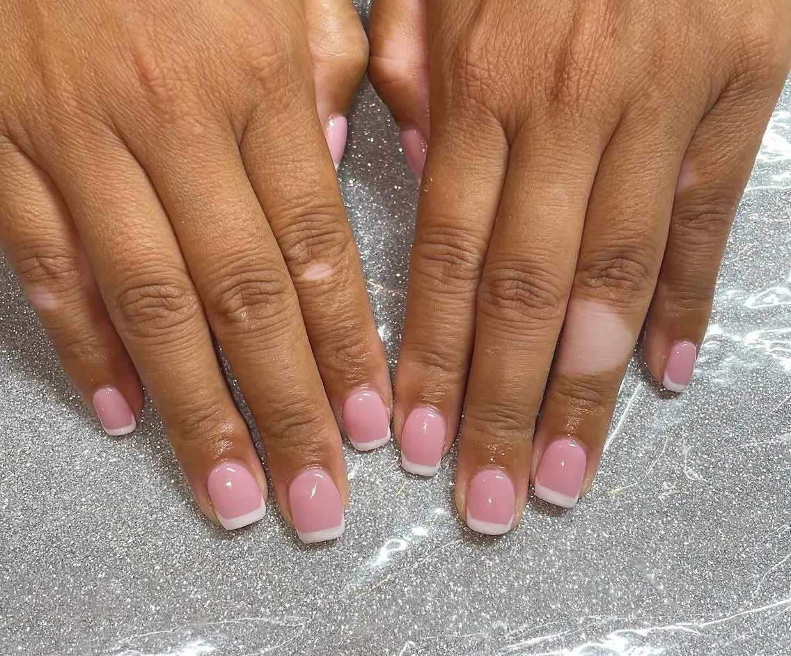 ネイル ハンドネイル VIERU 🌈🎀💖のネイルデザイン