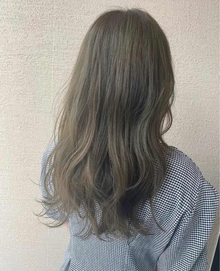 ロング カラー Reka .のヘアスタイル