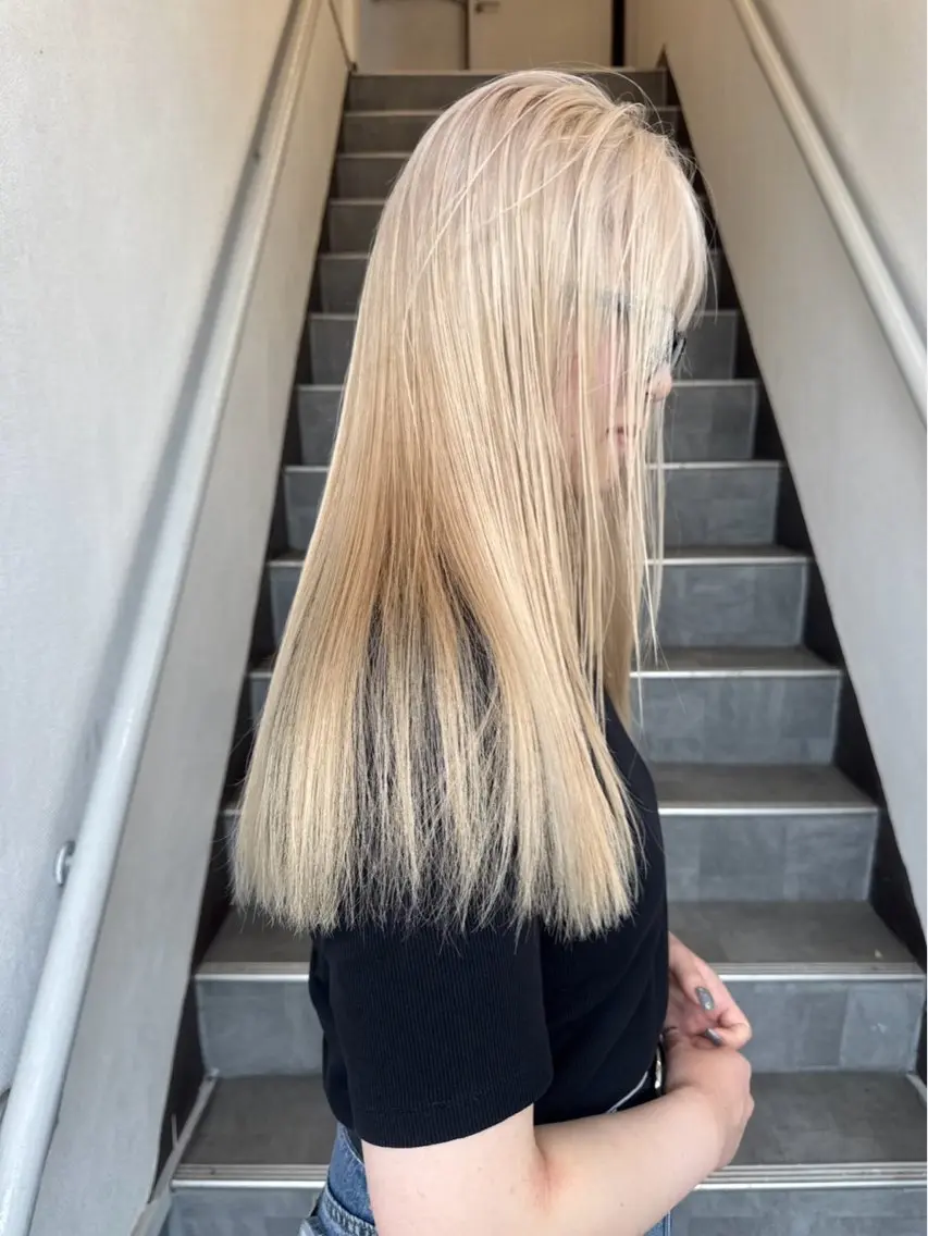 ロング ヘアカラー 平間 稔希のヘアスタイル