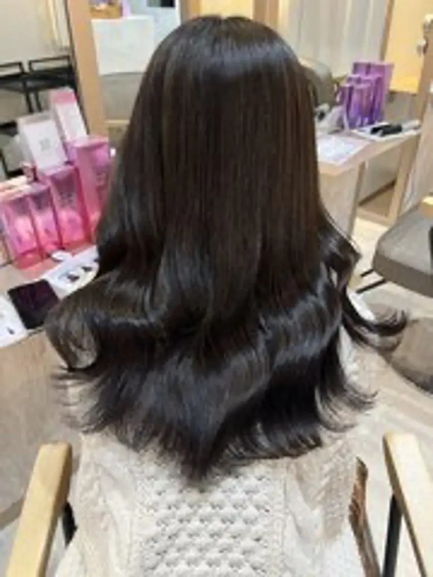 ロング カラー elu あやね💜 🫧カラー・縮毛矯正のヘアスタイル