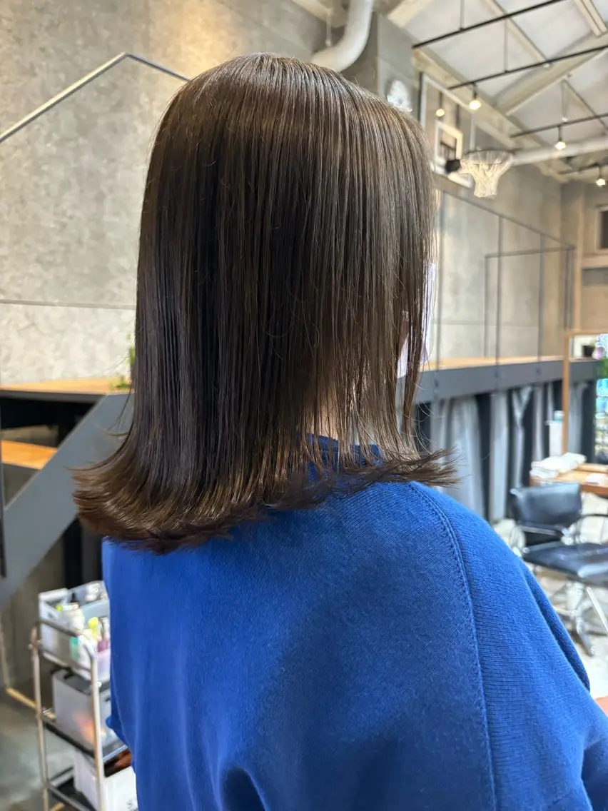 ミディアム カラー パーマ ヘアアレンジ 透明感カラー グレージュ オリーブグレージュ オリーブグレー カット ヘアカラー トリートメント ヘッドスパ ヘアセット 押切 響　のヘアスタイル