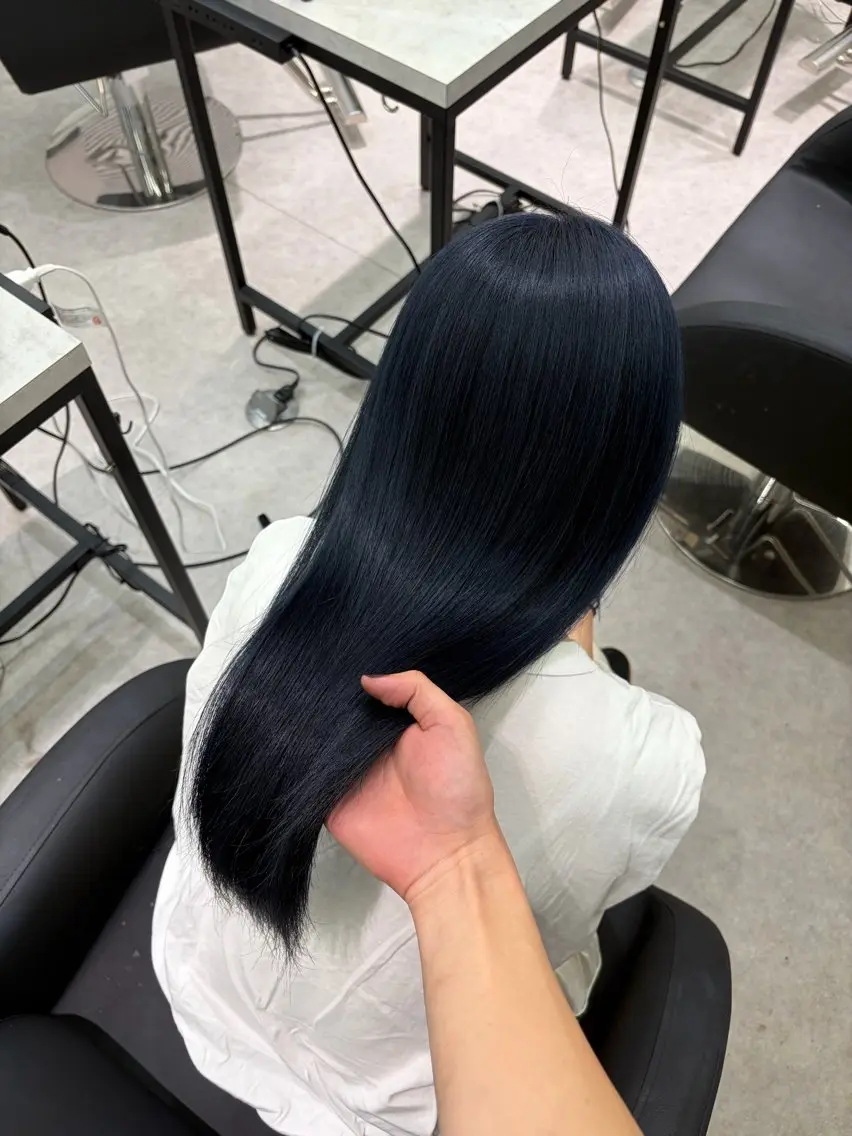 ロング カラー ブリーチ ブルーカラー ヘアカラー ミルクティー/渋谷 shunta🌟🌟のヘアスタイル