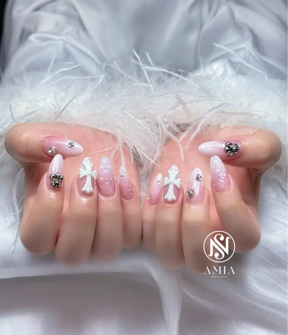 セミロング ハンドネイル 🌟AMIA BEAUTY🌟のネイルデザイン