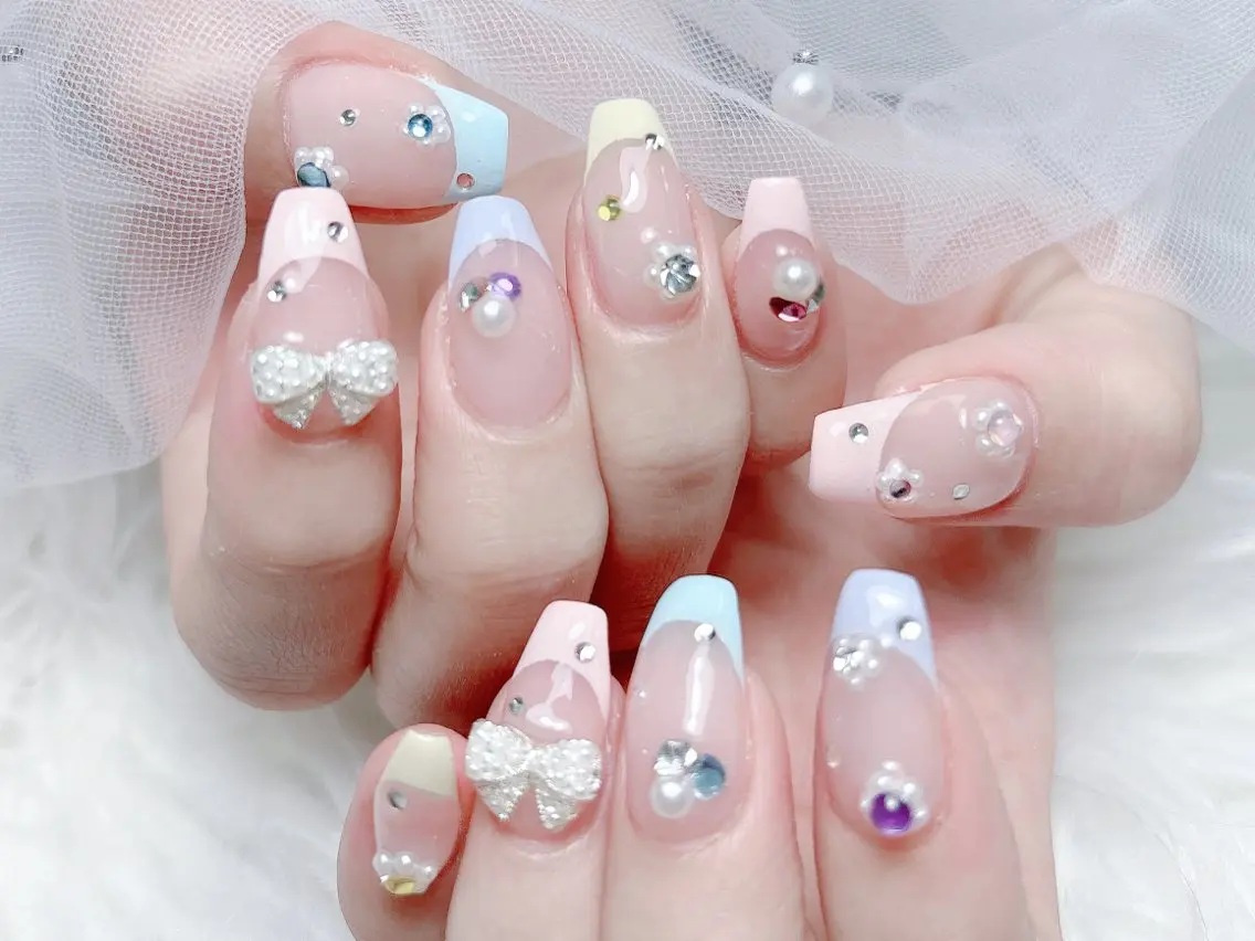 ネイル 成人式 ロングネイル マグネットネイル 大理石ネイル(マーブル) リボン ハンドネイル MoMoA Nail ネイル長さ出し専門店のネイルデザイン