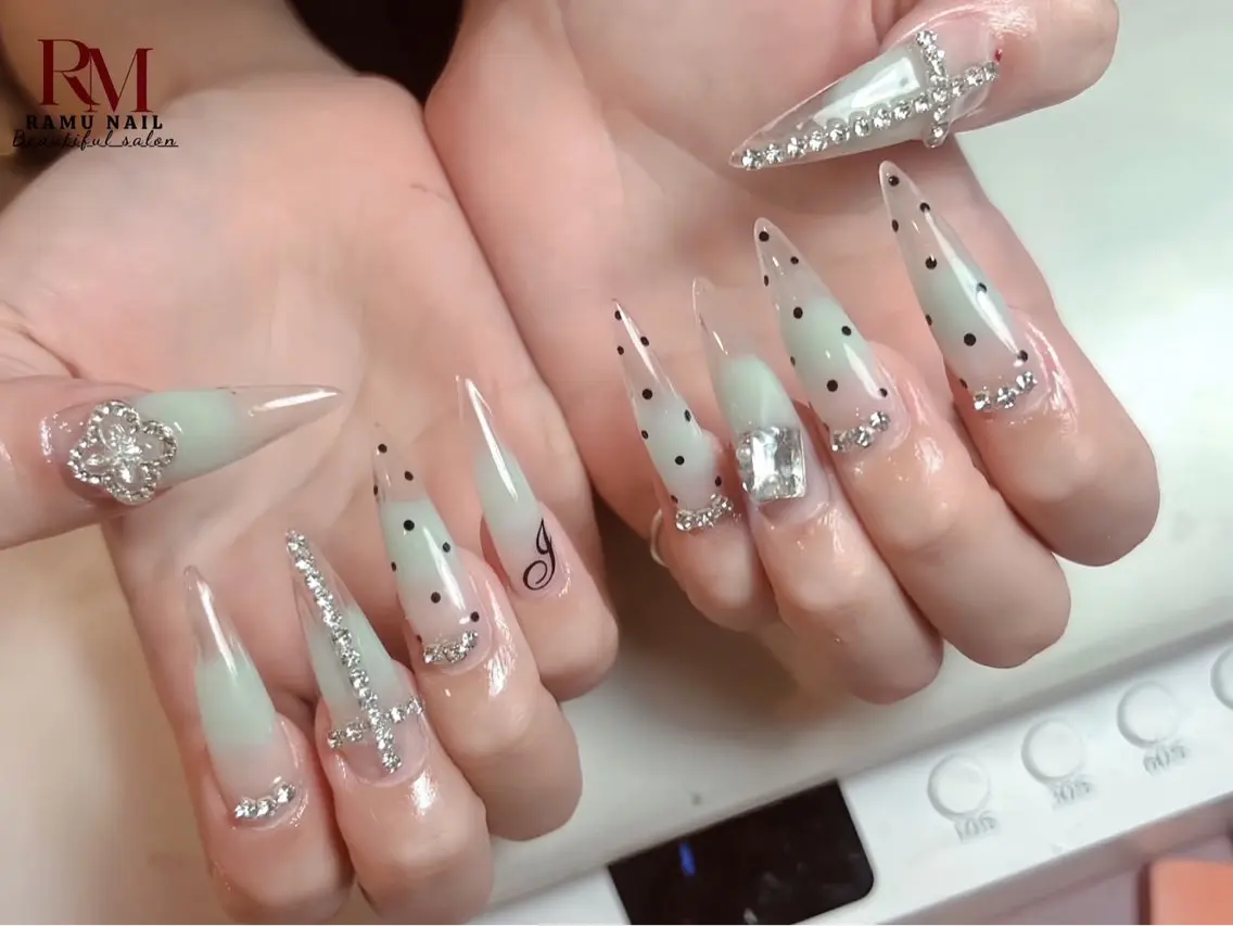 ネイル キラキラネイル ロングネイル マグネットネイル ミラーネイル ピンク ハンドネイル RAMU Nail 恵比寿店のネイルデザイン