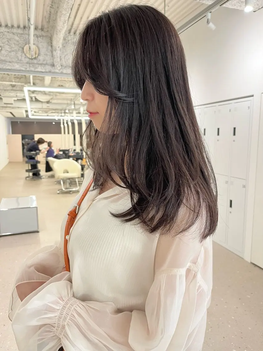 ロング レイヤーカット 箱崎 凪沙のヘアスタイル