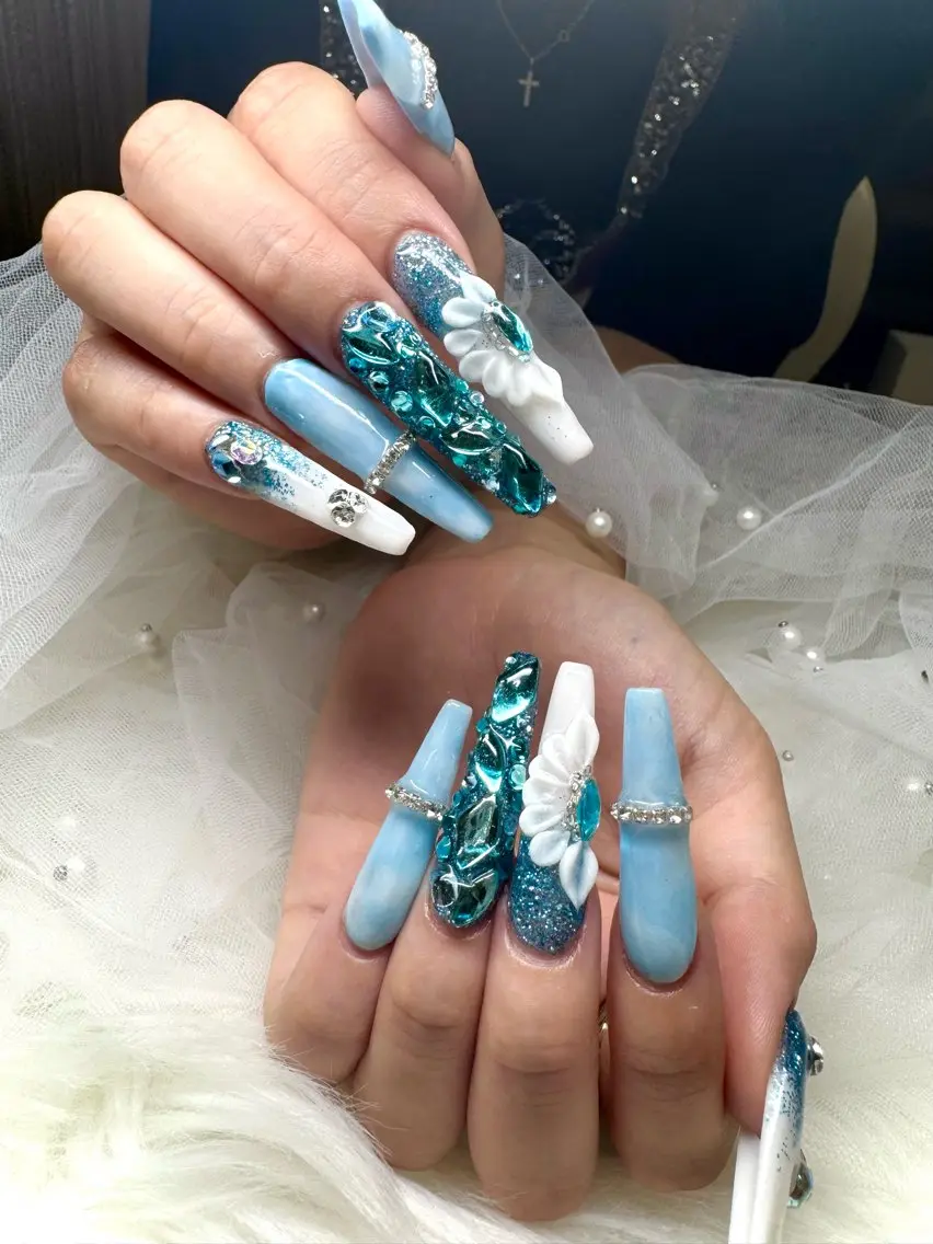 ネイル ロングネイル スカルプネイル LUCAS 千葉 AOI💅🏾💕のネイルデザイン