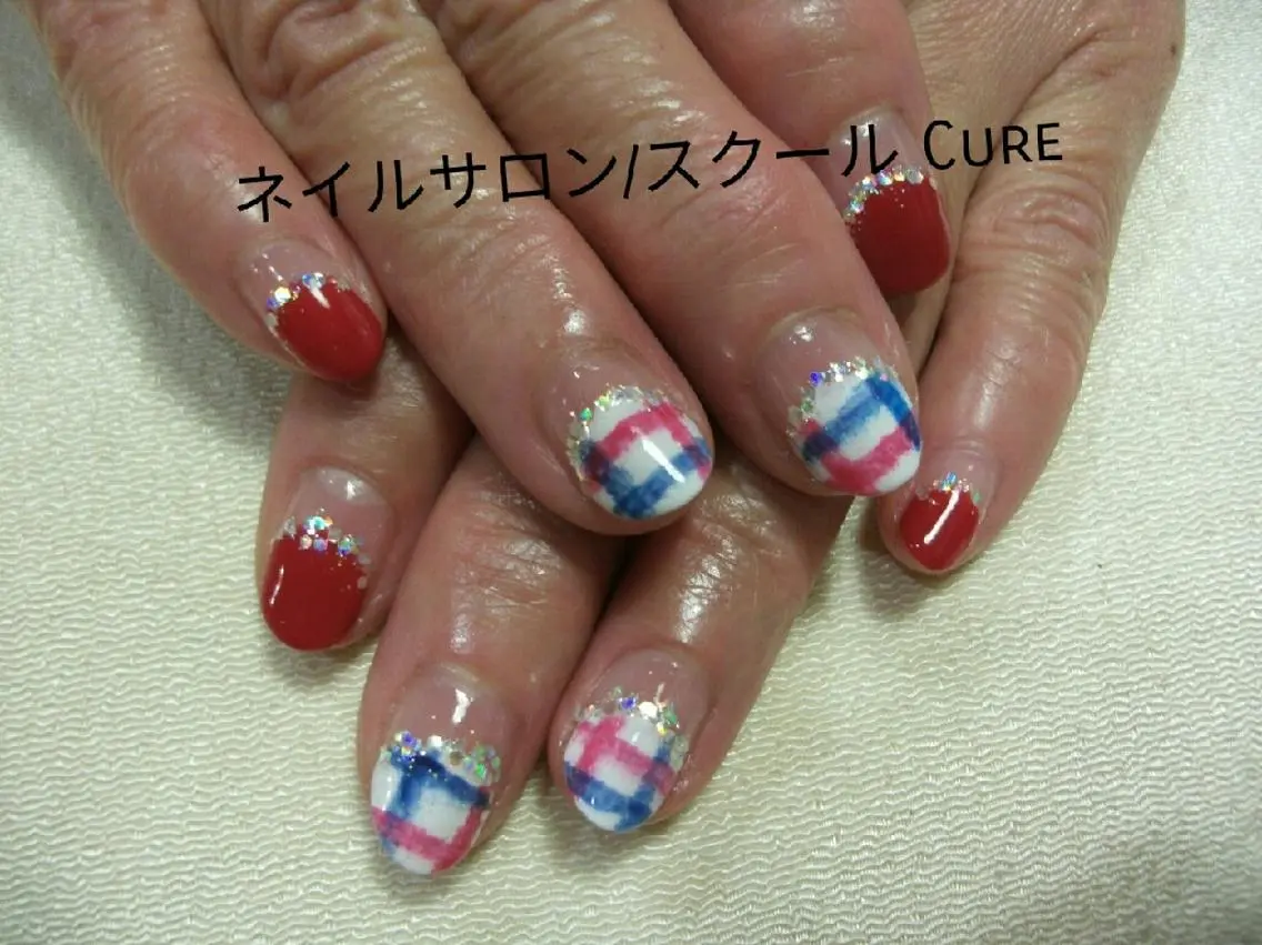 ミディアム ネイル フレンチネイル ネイルサロン Cureのネイルデザイン