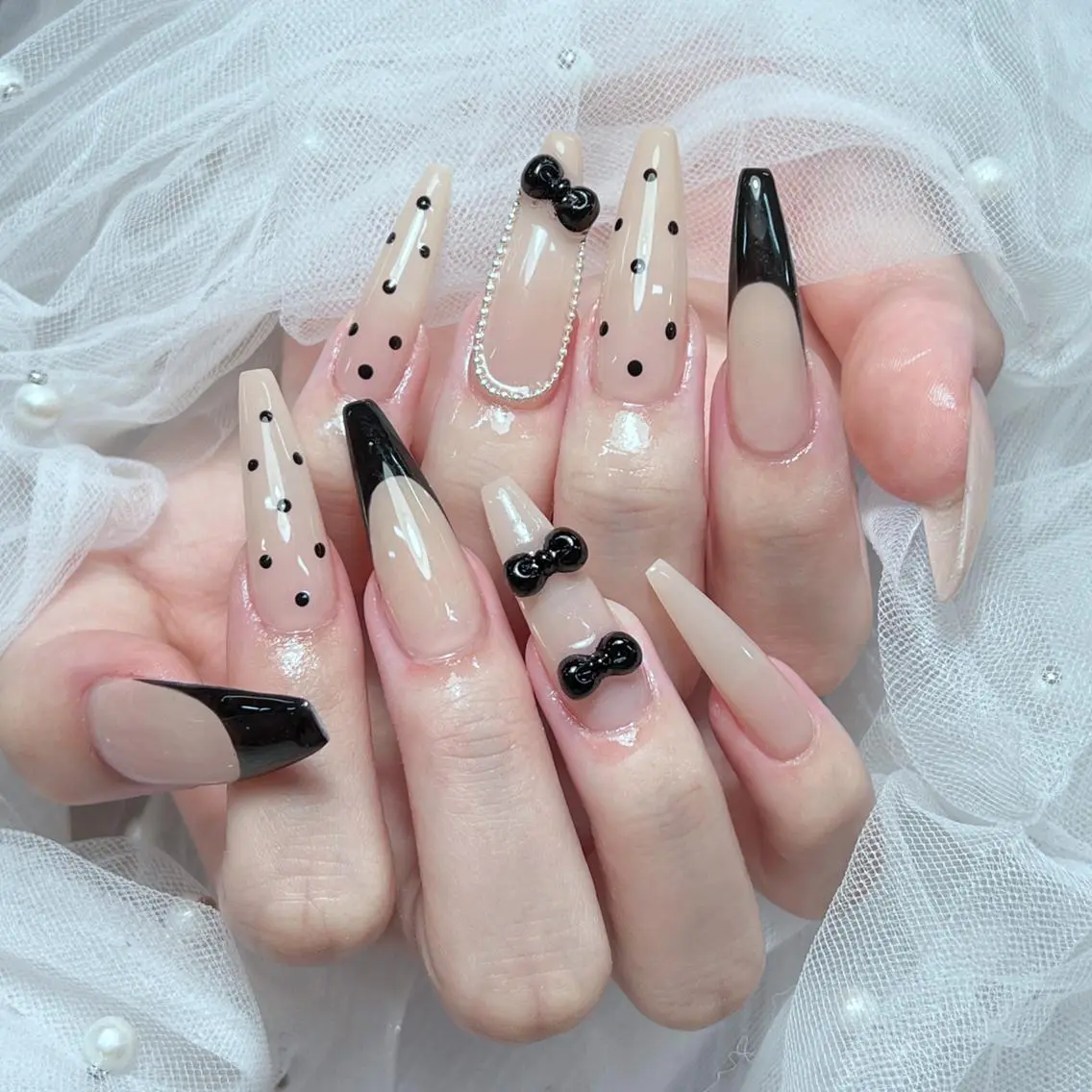 ネイル オーロラネイル チークネイル 長さ出し フットネイル フレンチネイル ハンドネイル ハンドケア NaNa nailのネイルデザイン