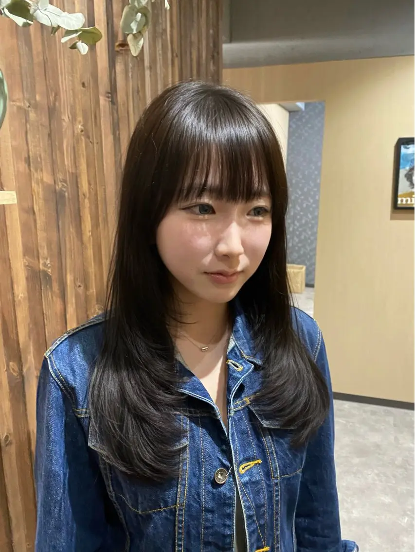 ロング カラー ロングレイヤー ブリーチ ブラウンカラー チョコレートブラウン 透明感カラー カット 田邉 偉楓のヘアスタイル