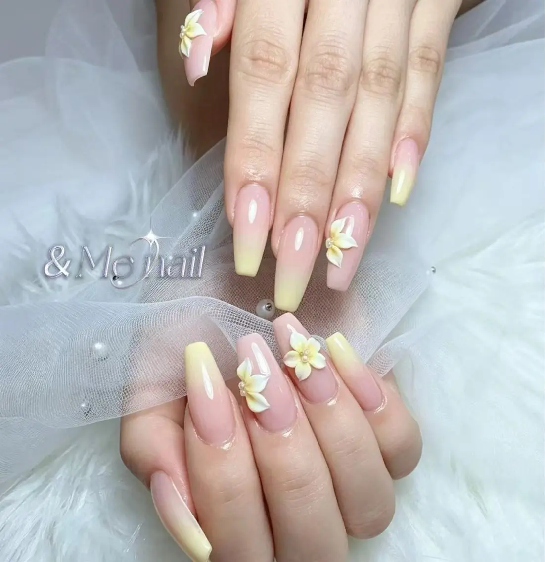 ネイル ハンドネイル &ME ネイルサロンのネイルデザイン