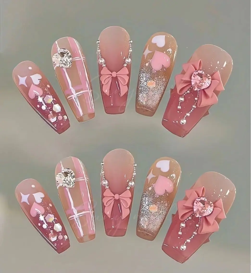 ネイル フレンチネイル グラデーション キラキラネイル 韓国ネイル マグネットネイル 🎀🎀YooLi Nail Salonのネイルデザイン
