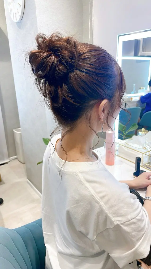 ミディアム ヘアアレンジ お団子ヘア 大嶋 日向子のヘアスタイル