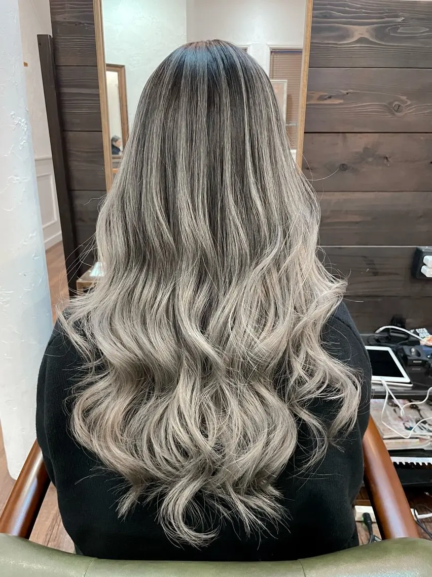 ロング ヘアカラー 下林 雅明のヘアスタイル