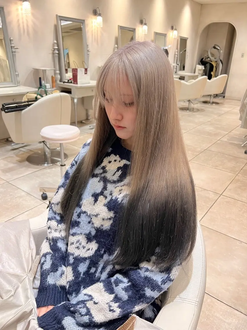 カラー ベージュカラー デザインカラー ミルクティーベージュ 地毛風ストレート/ 髪質改善/セキネのヘアスタイル