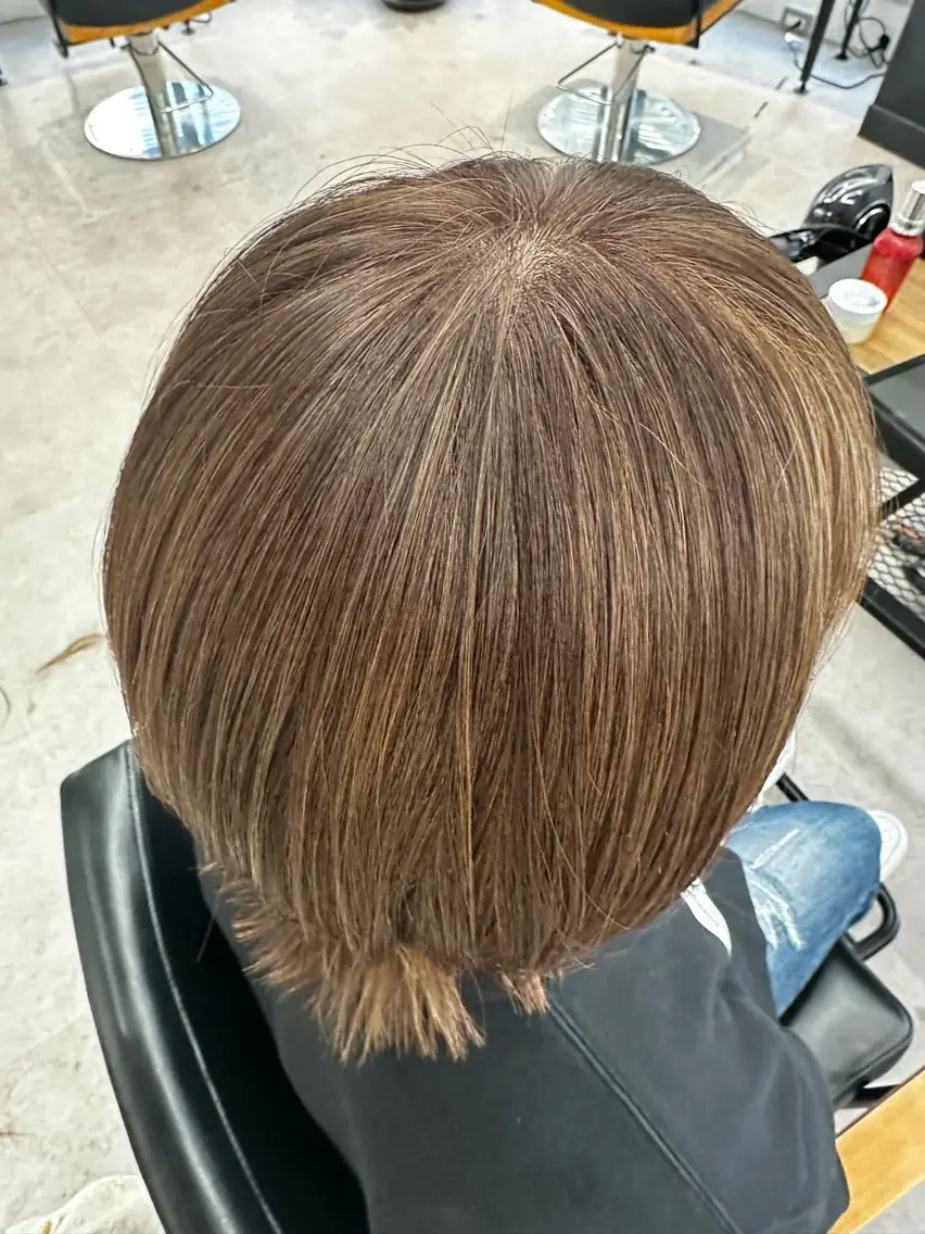 セミロング カラー パーマ ヘアアレンジ メンズ キッズ カット ヘアカラー レイヤーカット/ 巻ける縮毛矯正のヘアスタイル