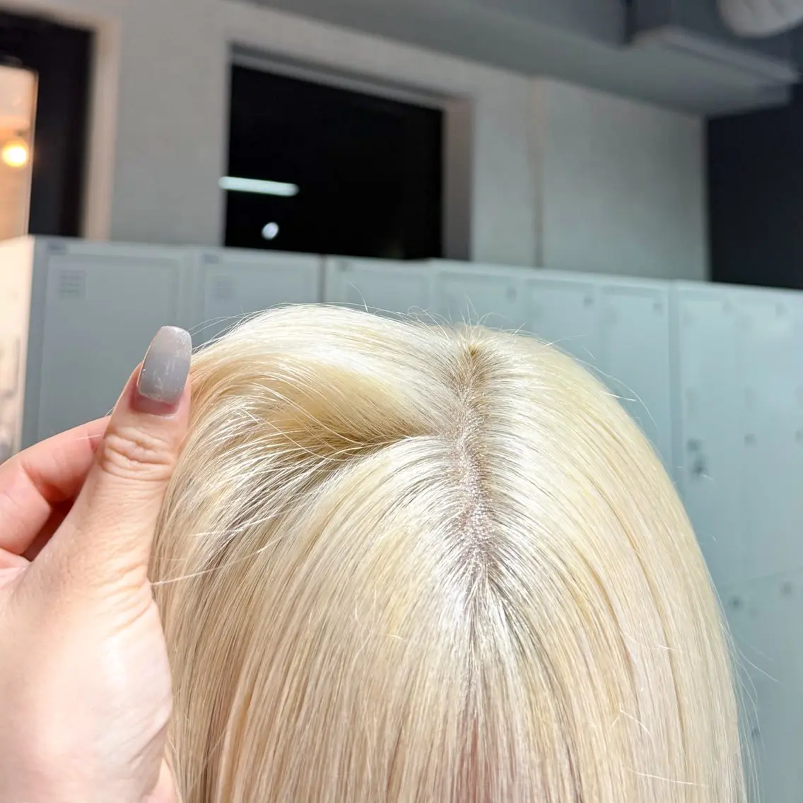 ミディアム カラー ブリーチ ブロンド ケアブリーチ ホワイトブロンド ヘアカラー 🎀ミルクティー/暖 色×レイヤー/マリアのヘアスタイル