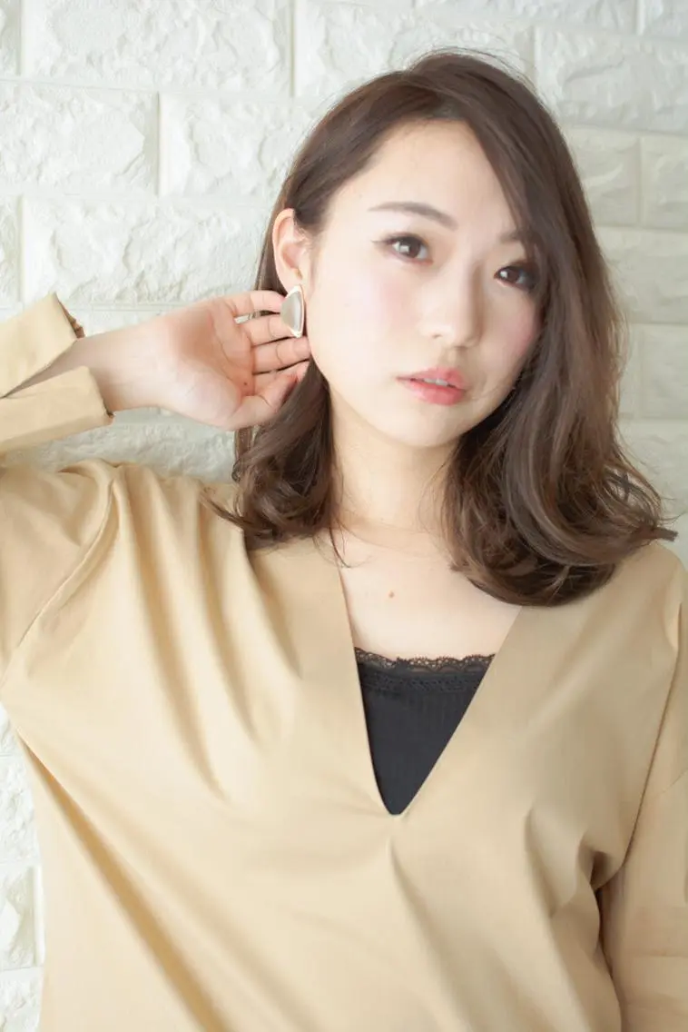 束感カット、艶カラー、炭酸ヘッドスパの写真