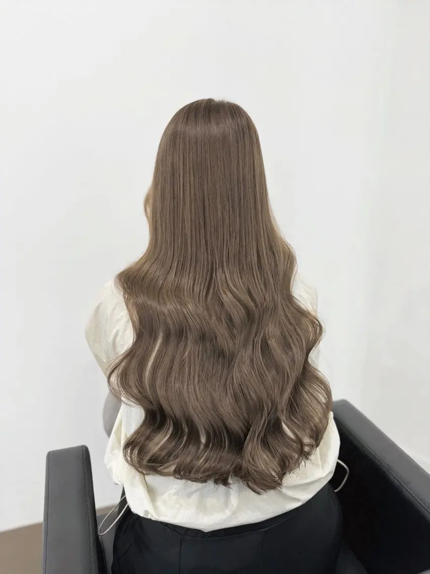 ロング ボブ くびれヘア 髪質改善 韓国風ヘア レイヤーカット 【ioe岡本】🐶 向井歩のヘアスタイル