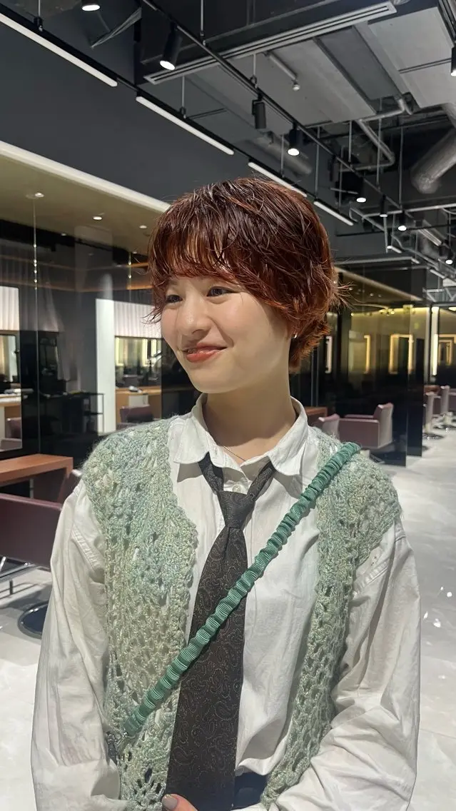 ショート ヘアカラー 石塚 瑛里菜のヘアスタイル