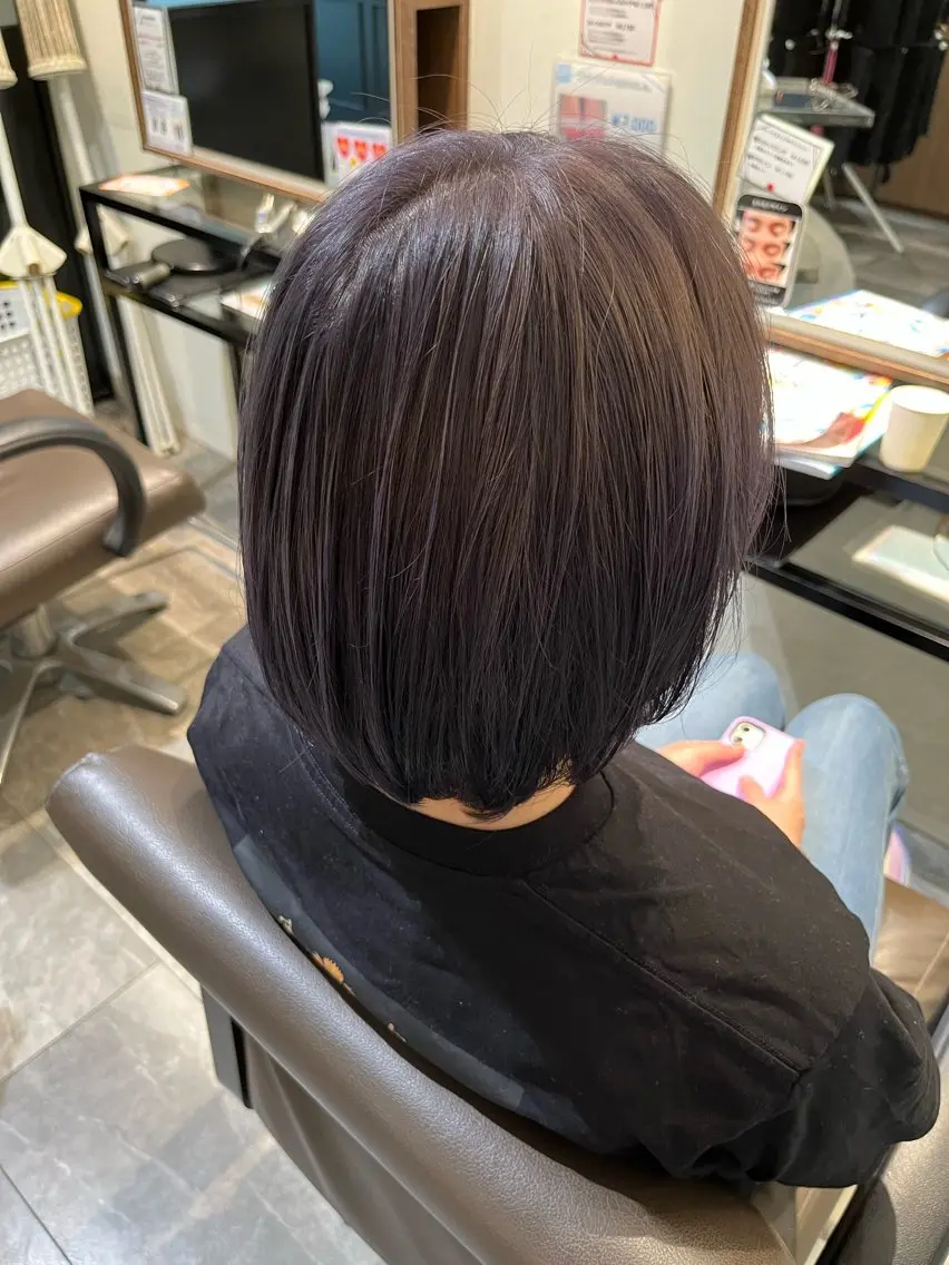 ショート カラー ブリーチ グレージュ ラベンダーカラー ラベンダーグレージュ ラベンダーグレー 🔥坂本 リョウ🔥のヘアスタイル