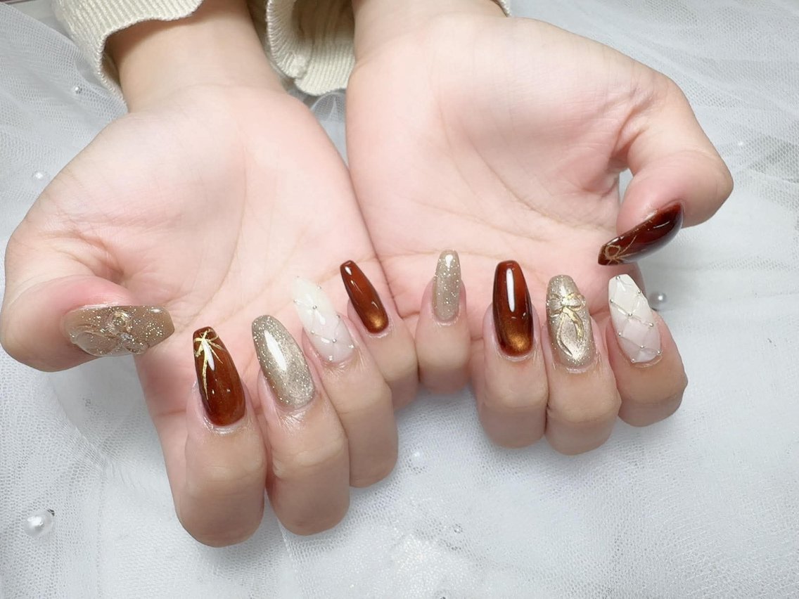 ネイル ブラウン フレンチネイル 韓国ネイル マグネットネイル ニュアンスネイル ハンドネイル Hana Rose Nailのネイルデザイン