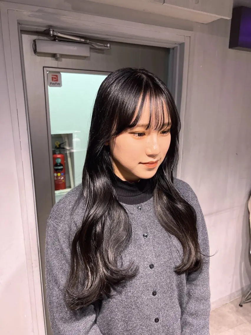 ロング カラー NANAMI🩵 大人可愛い韓国ヘアのヘアスタイル
