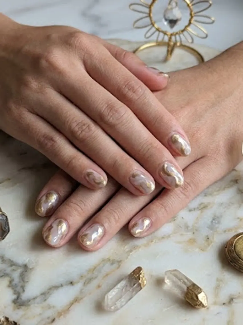 ネイル アートネイル カジュアル ゴールド AKI🐈⬛✨️ Venus Nailのネイルデザイン