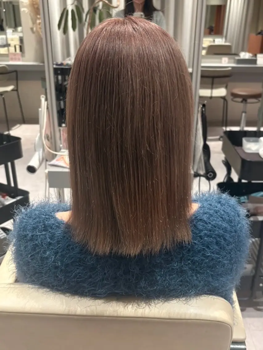 カラー ミツエダ チヒロのヘアスタイル