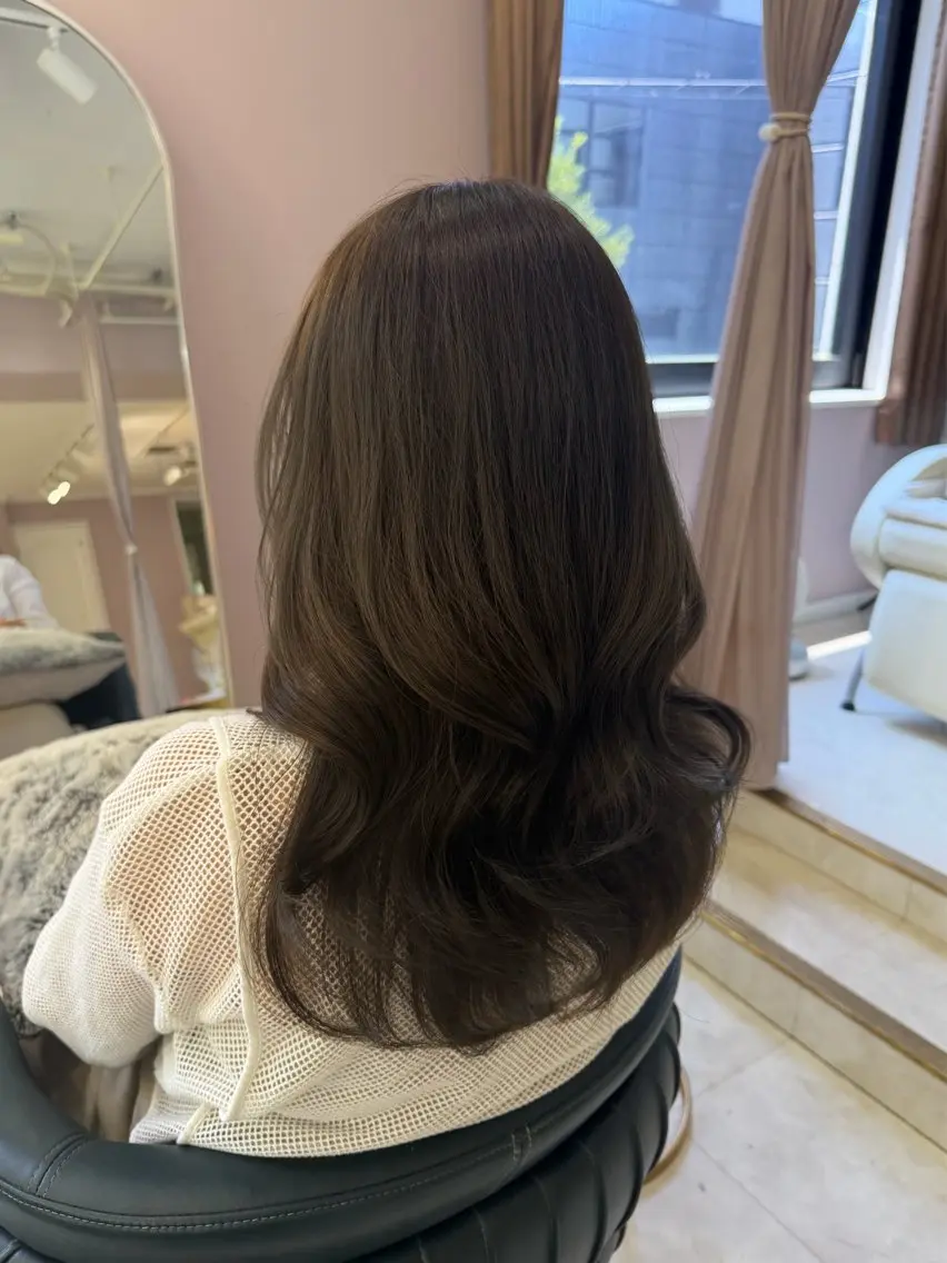 カラー ベージュカラー オリーブベージュ ヘアカラー che'rie MIKUのヘアスタイル